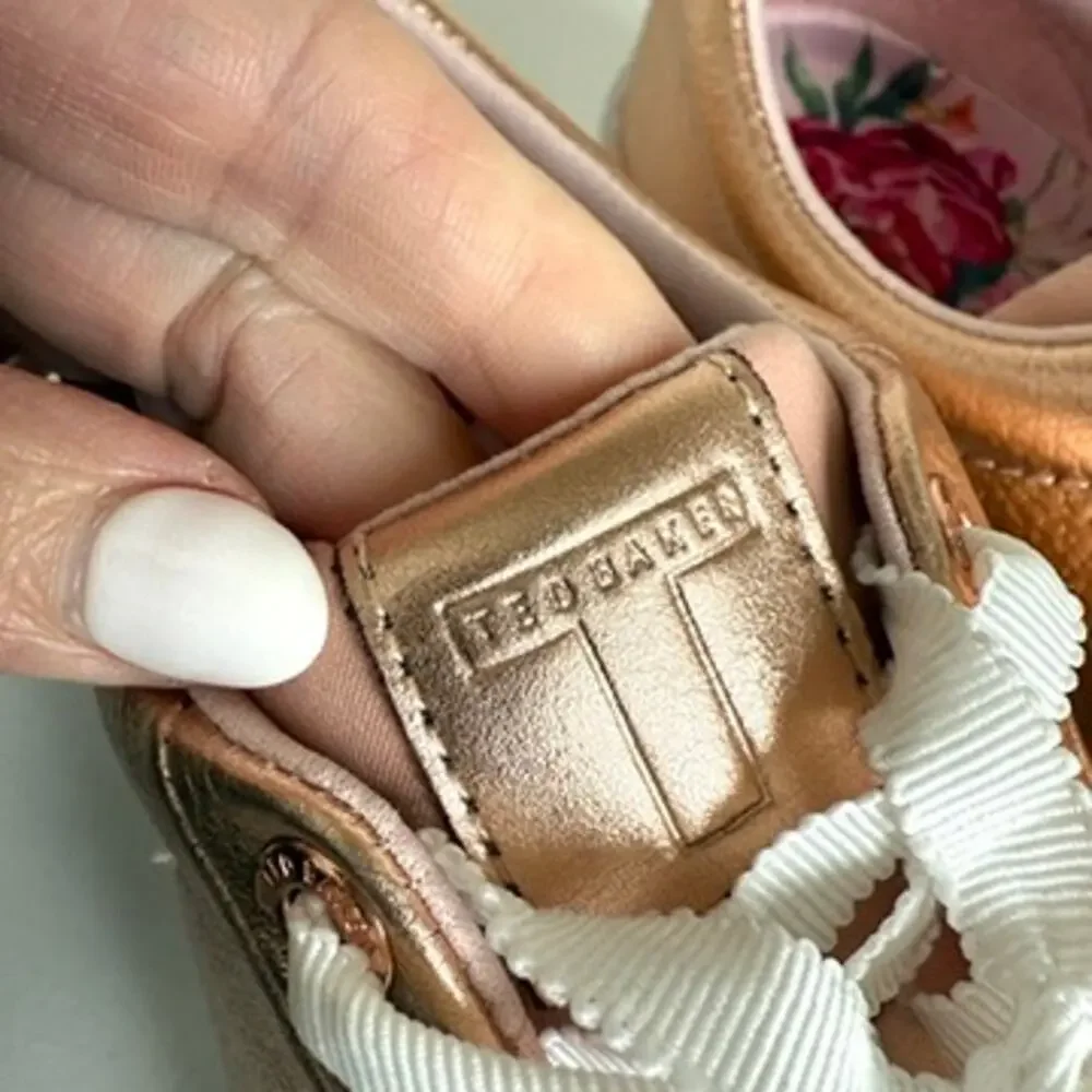 TED BAKER‎ Gielli Sneakers Rose Gold Leather Ribbon Laces US 6 Metallic Shoes